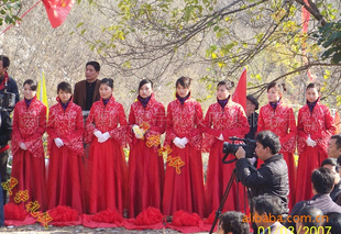 專業(yè)禮儀模特服務(wù)團(tuán)隊 以敬業(yè)精神點(diǎn)亮?xí)狗?wù)的璀璨星光